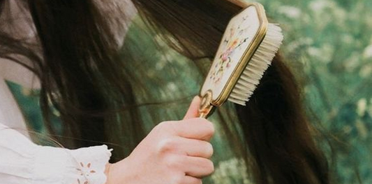 Cuidado de las Extensiones de Cabello Natural en Primavera: Mantén tu Melena Impecable